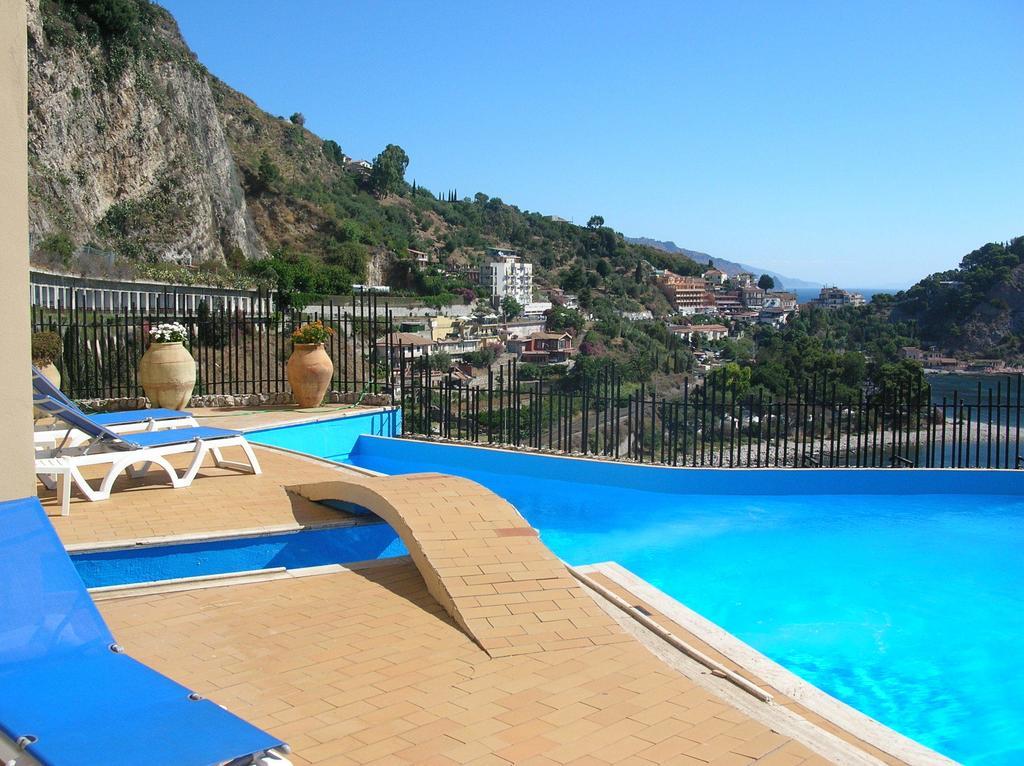 Villa Isola Bella Taormina Oda fotoğraf